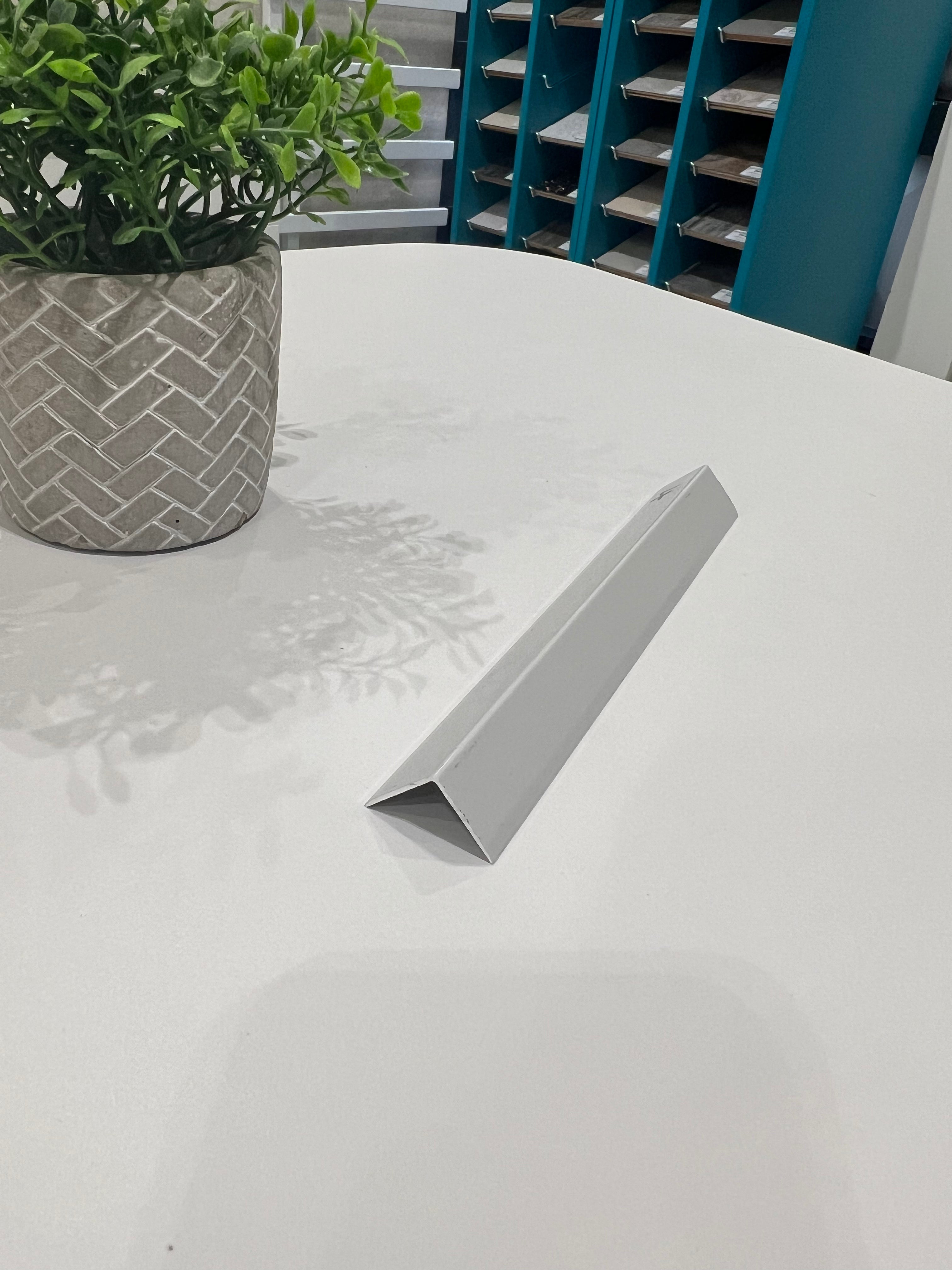 Metal External Angle Trim 20mm x 20mm - Grey