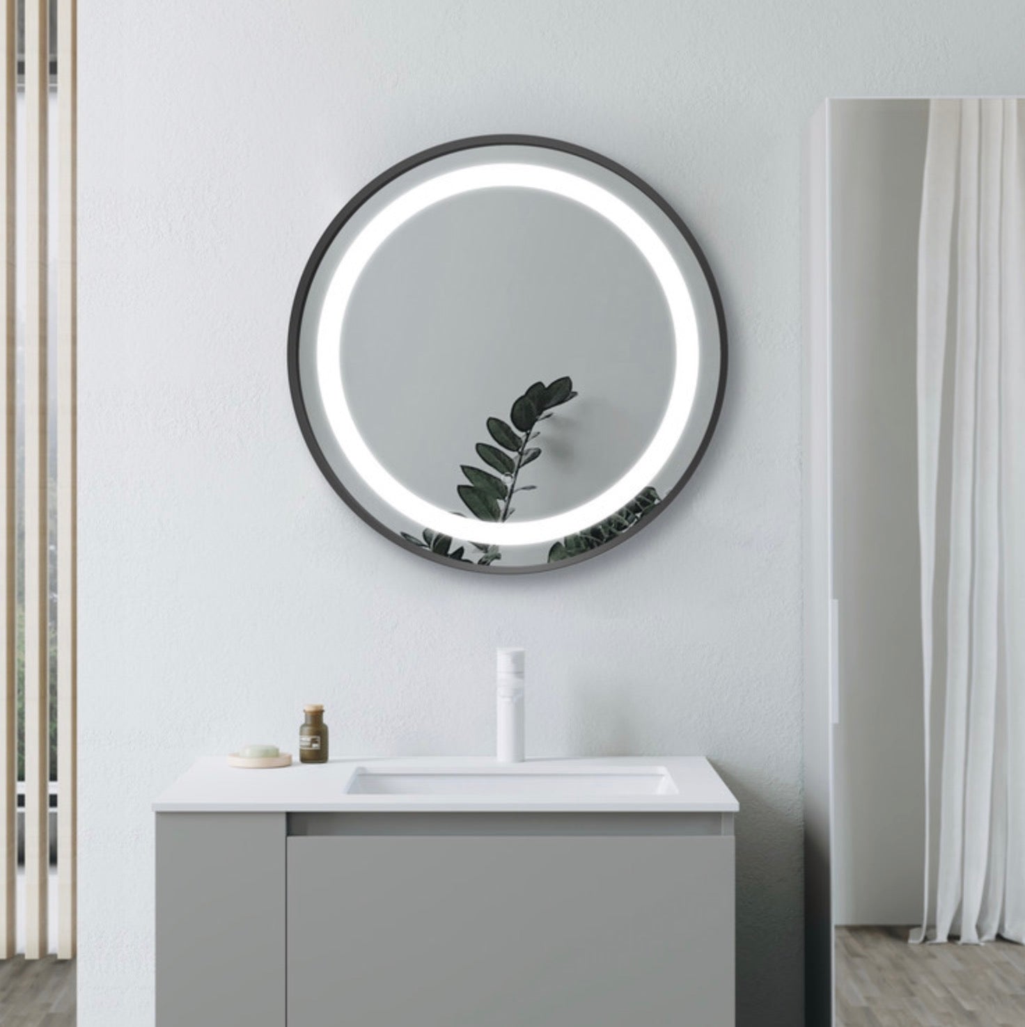 Halo 600mm Round Front-Lit LED Mirror - Black