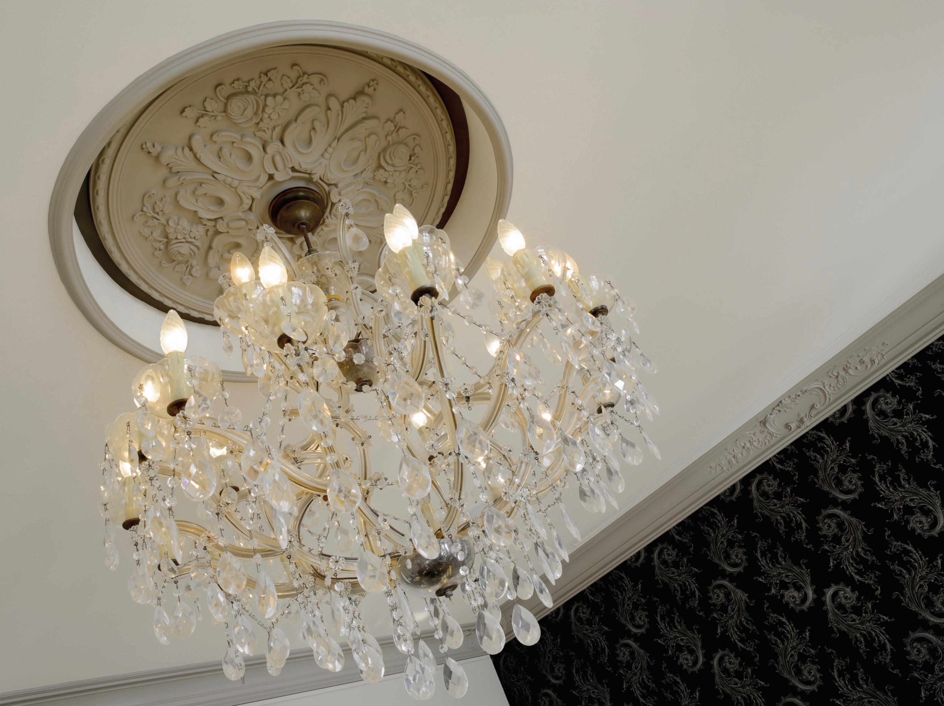 Ceiling Roses - R12 ARSTYL